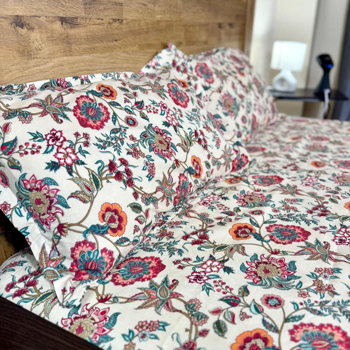 Jaipur Flora Premium King Size Bedsheet Set (3 Pcs)